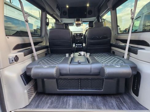 Used 2023 Mercedes-Benz Sprinter 2500 image 29