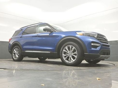 Used 2021 Ford Explorer XLT w/ Equipment Group 202A image 30