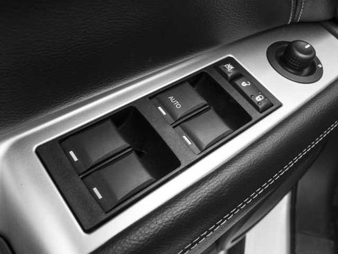 Used 2016 Jeep Compass Latitude image 14