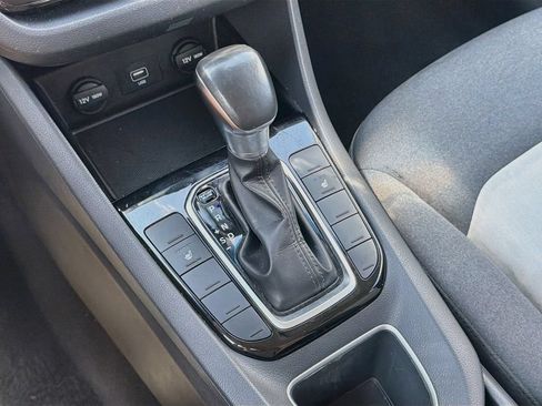 Used 2020 Hyundai Ioniq SE FWD image 17
