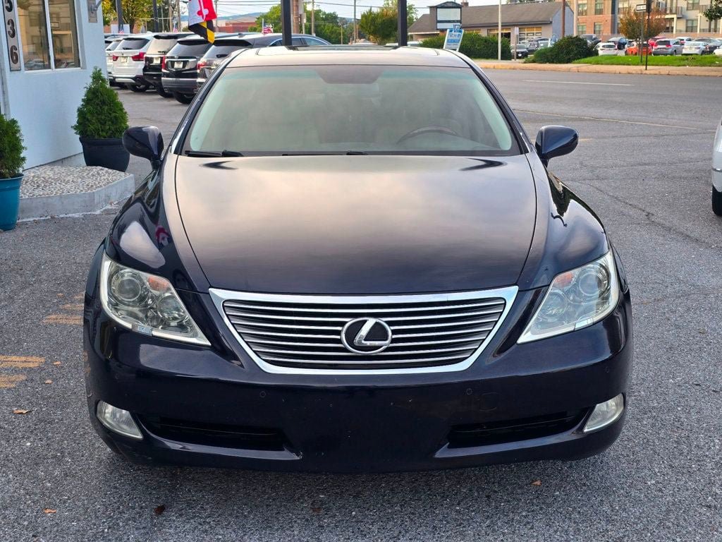 Used 2007 Lexus LS 460 RWD image 2