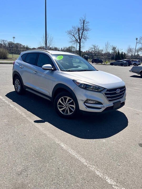 Used 2017 Hyundai Tucson SE w/ SE Popular Package 02 AWD/4WD image 9