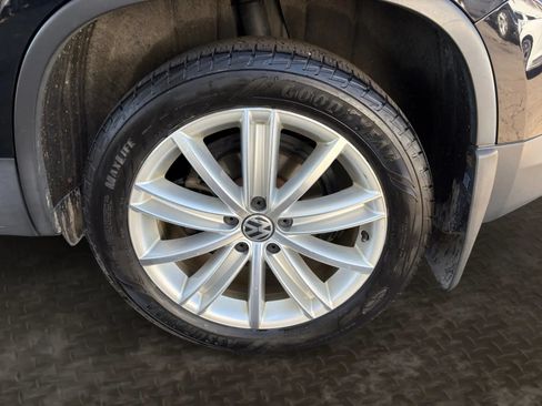 Used 2012 Volkswagen Tiguan S AWD/4WD image 37