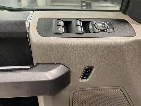 Used 2017 Ford F350 XLT image 25