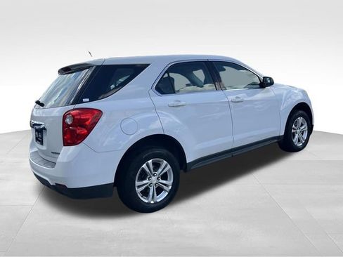 Used 2015 Chevrolet Equinox LS FWD image 3
