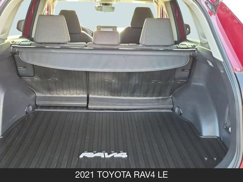 Used 2021 Toyota RAV4 LE FWD image 23