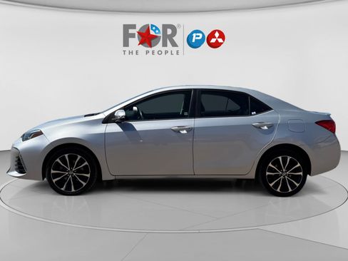 Used 2018 Toyota Corolla SE image 2