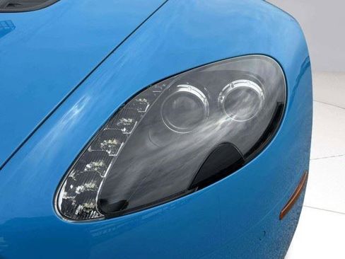 Used 2011 Aston Martin V12 Vantage Coupe RWD image 12