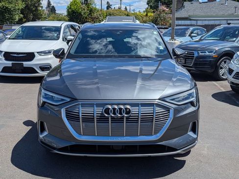 Used 2019 Audi e-tron Prestige AWD/4WD image 9