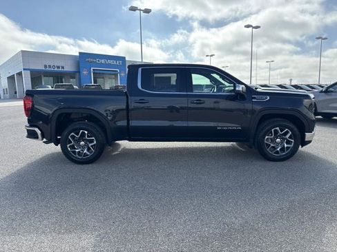 New 2026 GMC Sierra 1500 SLE image 10