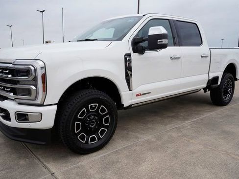New 2024 Ford F250 Platinum image 3