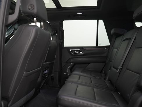 Used 2021 Chevrolet Tahoe LT w/ LT Signature Package AWD/4WD image 20