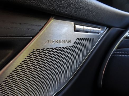 New 2025 Jaguar F-PACE R-Dynamic S image 27