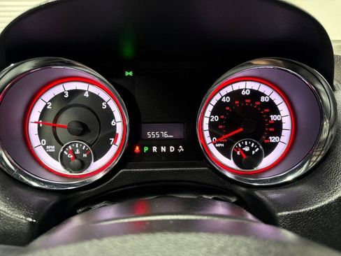 Used 2019 Dodge Grand Caravan SXT image 19