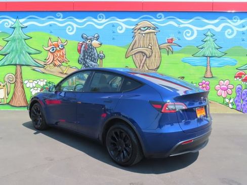 Used 2020 Tesla Model Y Long Range AWD/4WD image 4