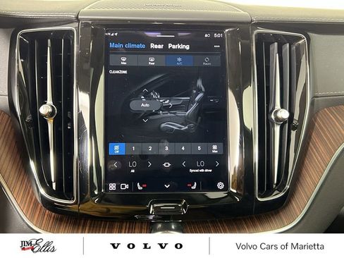 Certified 2023 Volvo XC60 B5 Ultimate image 19
