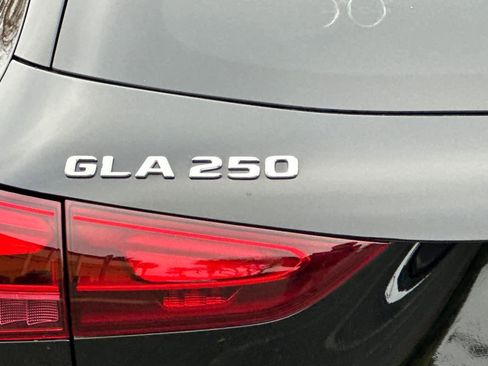 Certified 2025 Mercedes-Benz GLA 250 image 27