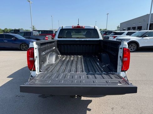 Used 2021 Chevrolet Colorado LT w/ Fleet Safety Package RWD image 29