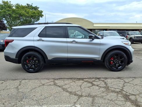 Used 2023 Ford Explorer ST w/ Equipment Group 401A AWD/4WD image 6