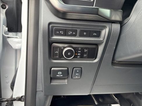 Used 2023 Ford F150 Lariat w/ Equipment Group 502A High image 29