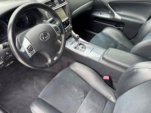 Used 2011 Lexus IS 250 w/ F-Sport Pkg w/Summer Tires RWD image 4