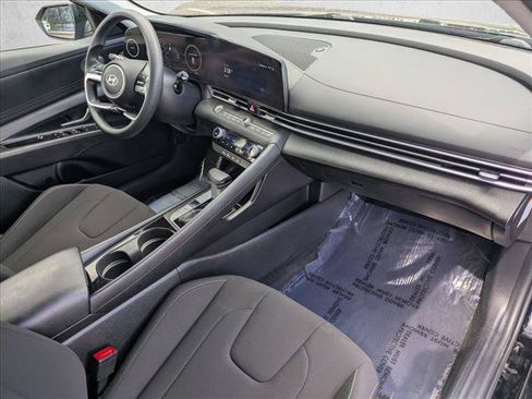 Used 2024 Hyundai Elantra Blue FWD image 20