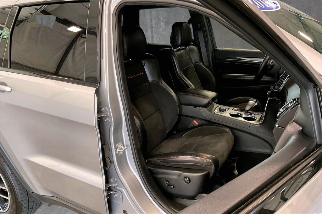 Used 2019 Jeep Grand Cherokee Trailhawk AWD/4WD image 29