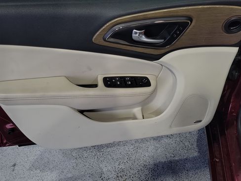 Used 2015 Chrysler 200 C w/ Navigation & Sound Group I AWD/4WD image 15