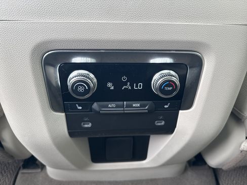 Used 2023 GMC Yukon Denali AWD/4WD image 25