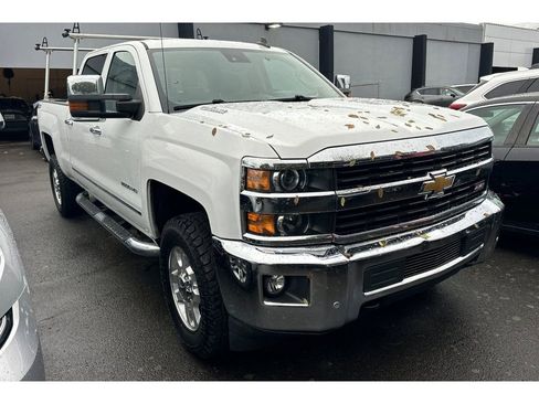 Used 2015 Chevrolet Silverado 2500 LTZ w/ Duramax Plus Package image 2