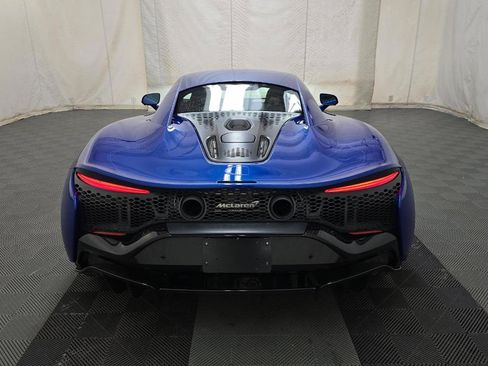 Used 2025 McLaren Artura RWD image 6