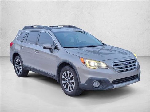 Used 2016 Subaru Outback 2.5i Limited AWD/4WD image 3