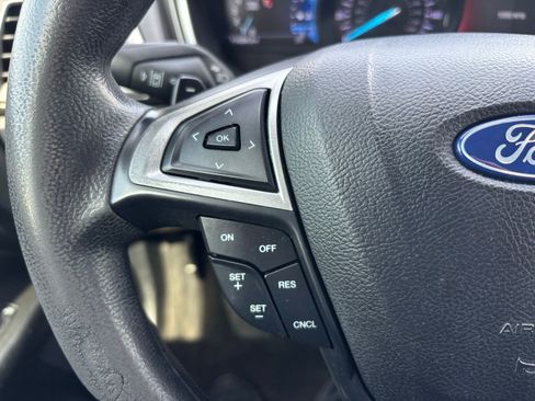 Used 2019 Ford Fusion SE image 21