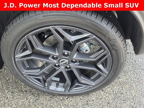 New 2025 Nissan Kicks SR image 32