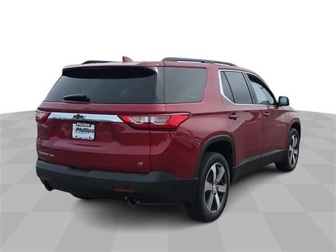 Used 2021 Chevrolet Traverse LT w/ LT Premium Package image 8