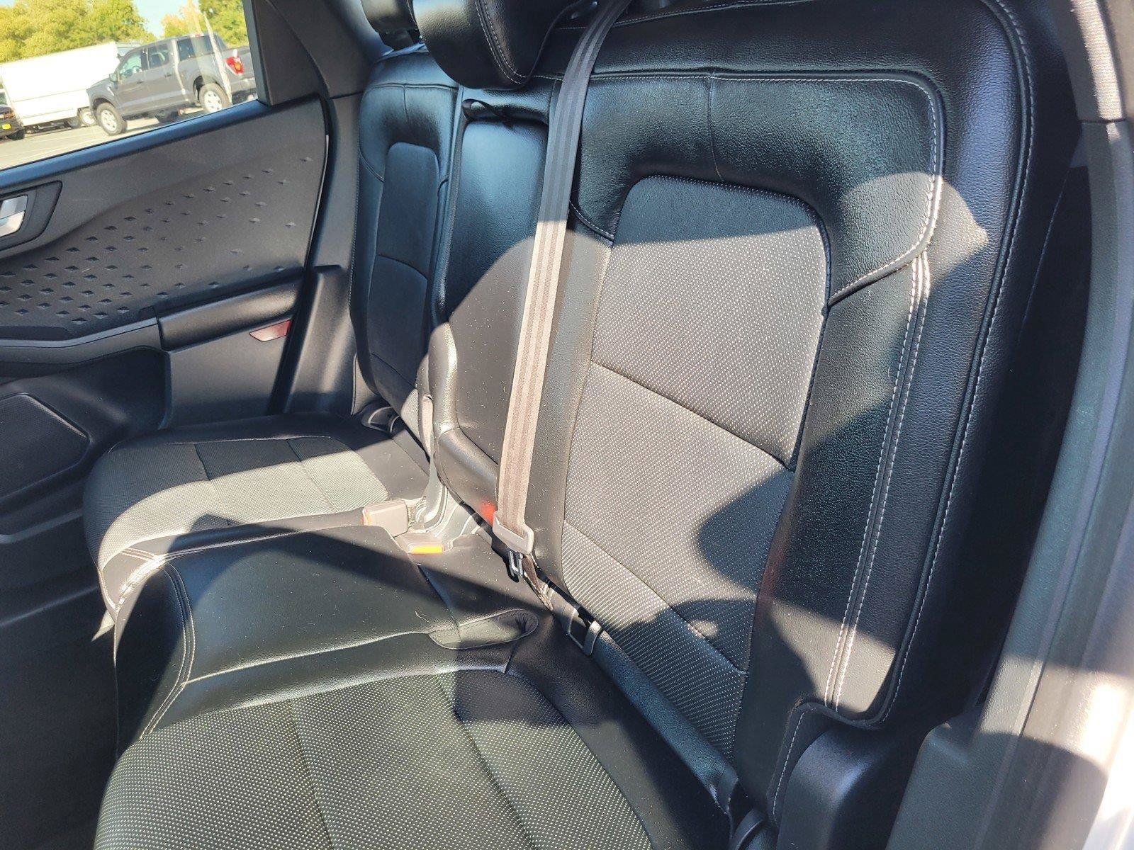 Used 2020 Ford Escape Titanium AWD/4WD image 14
