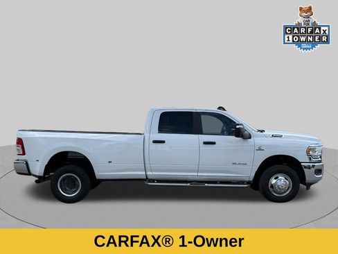 Used 2024 RAM 3500 Big Horn AWD/4WD image 3