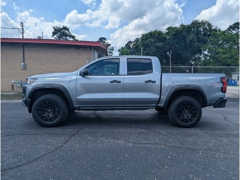 Used 2024 Chevrolet Colorado Trail Boss w/ Advanced Trailering Package AWD/4WD image 6