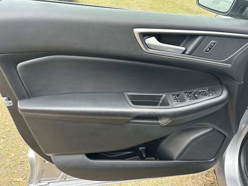 Used 2023 Ford Edge SEL image 17