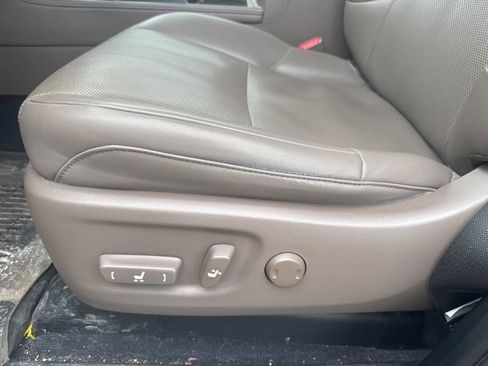 Used 2021 Lexus GX 460 Premium w/ Premium Package image 30