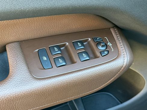 Certified 2022 Volvo XC60 B5 Momentum image 13