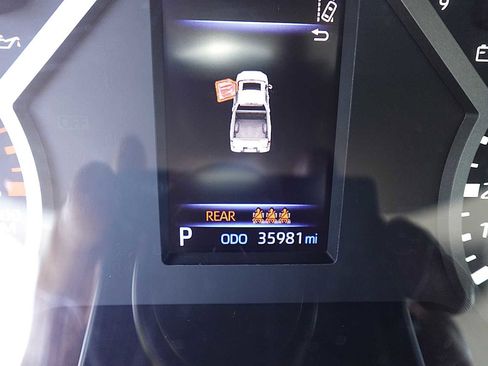 Used 2022 Toyota Tundra SR5 w/ TRD Off-Road Package image 18