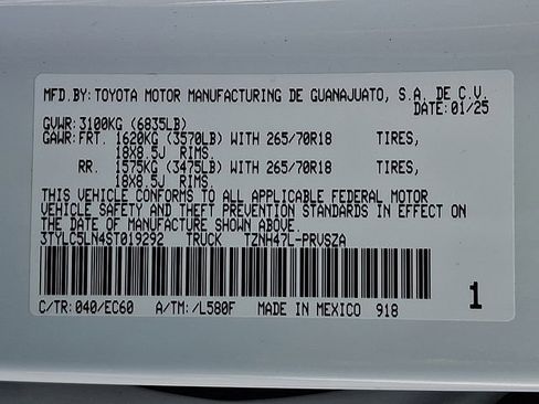 Used 2025 Toyota Tacoma Trailhunter image 31