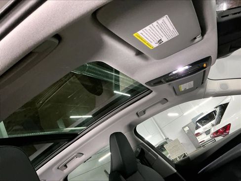 Used 2025 Audi Q5 Premium Plus w/ Premium Plus image 24