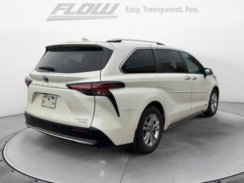 Used 2021 Toyota Sienna Platinum w/ Protection Package (TMS) AWD/4WD image 7