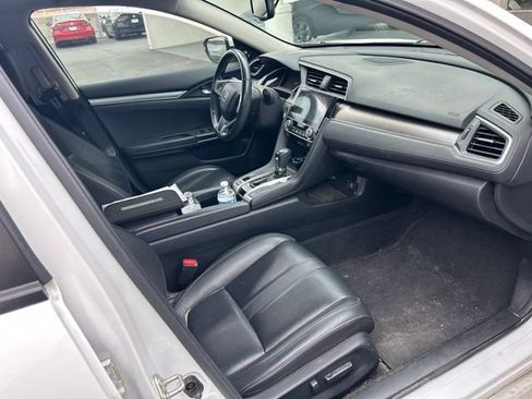 Used 2017 Honda Civic Touring image 8