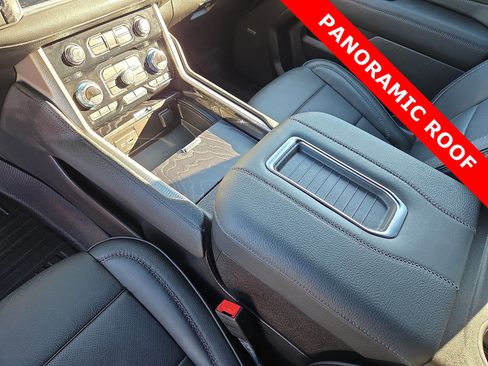 Used 2024 GMC Yukon Denali image 25