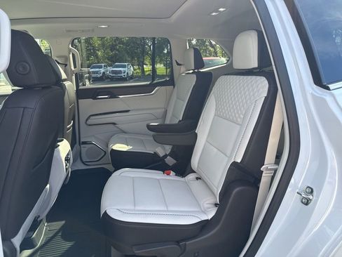 New 2026 GMC Acadia Denali w/ Super Cruise Package image 11