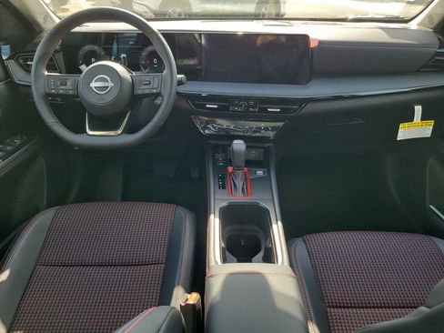 New 2026 Nissan Kicks SR w/ SR Premium Package FWD image 7