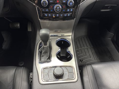 Certified 2021 Jeep Grand Cherokee Limited w/ Quick Order Package 28K 80th AWD/4WD image 22